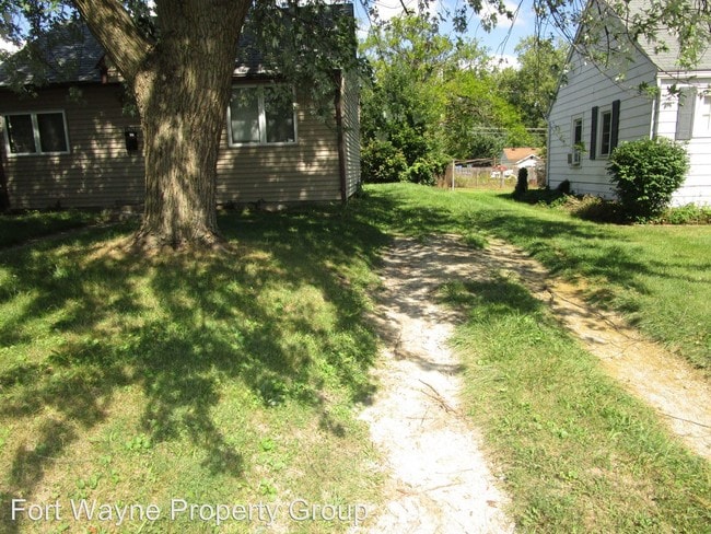 Building Photo - 1 br, 1 bath House - 3405 Harvester Ave