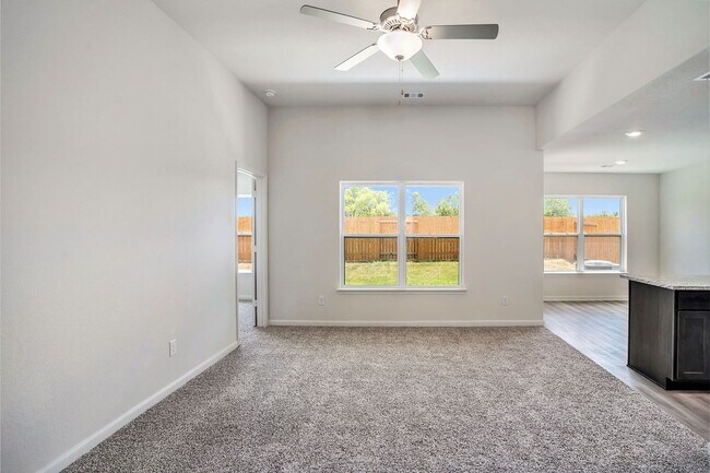 Foto del edificio - NEW 2022 Build - 3/2/2 in Fort Worth!