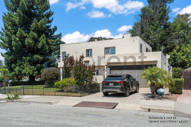 Foto del edificio - 958 Collier Dr