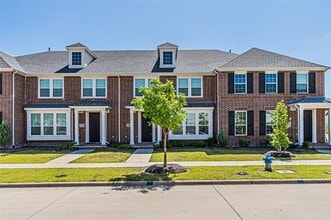 Building Photo - 11224 Sugarlands Dr