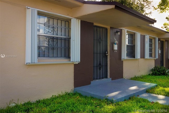 Building Photo - 1121 NW 100th Terrace