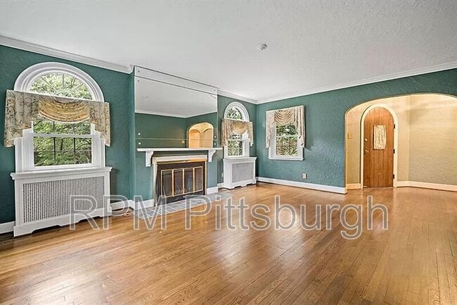 Building Photo - 1302 Mount Royal Blvd