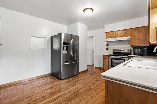 Foto del edificio - Fantastic Home with Fenced in Back Yard an...