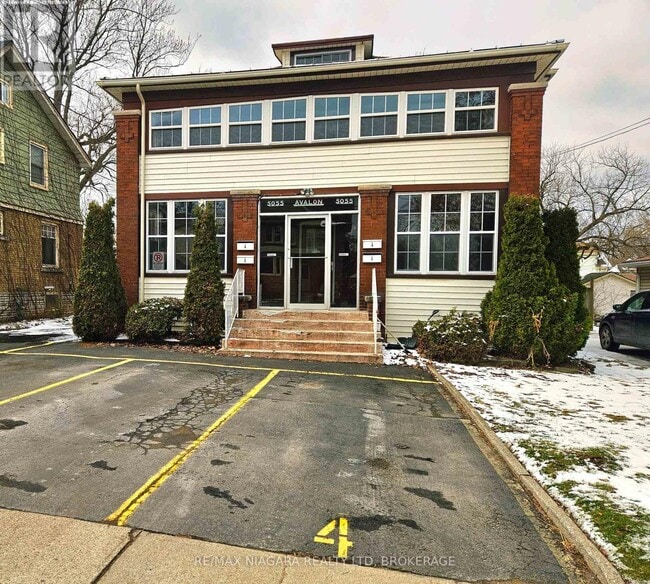 Building Photo - 1 - 5055 FOURTH AVENUE