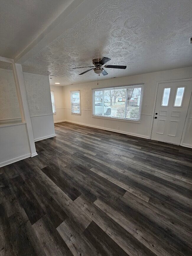 Building Photo - 9137 Hibben Ave