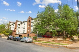 Building Photo - 3001 Cedar St