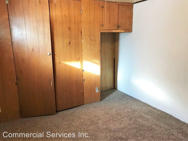 Building Photo - 1038 S Boxelder St