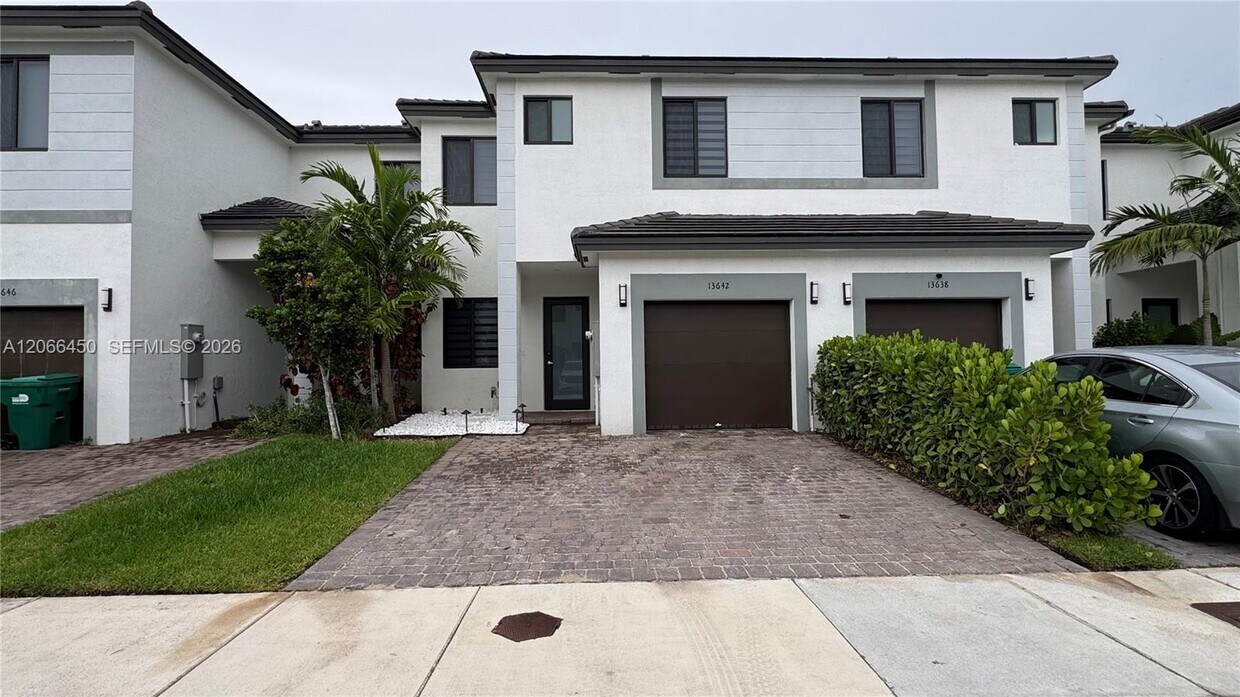 Foto del edificio - 13642 SW 157th Pl