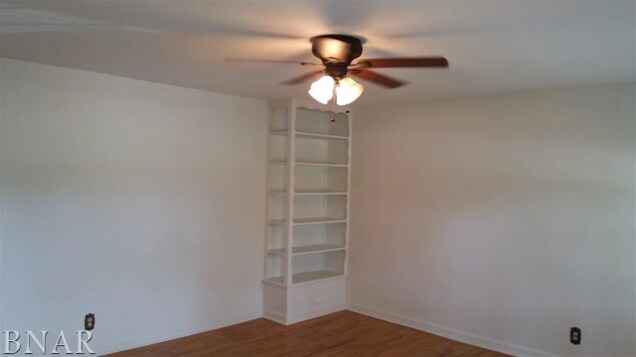Foto del edificio - 806 S Cottage Ave
