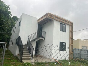 Building Photo - 1244 NW 32nd St