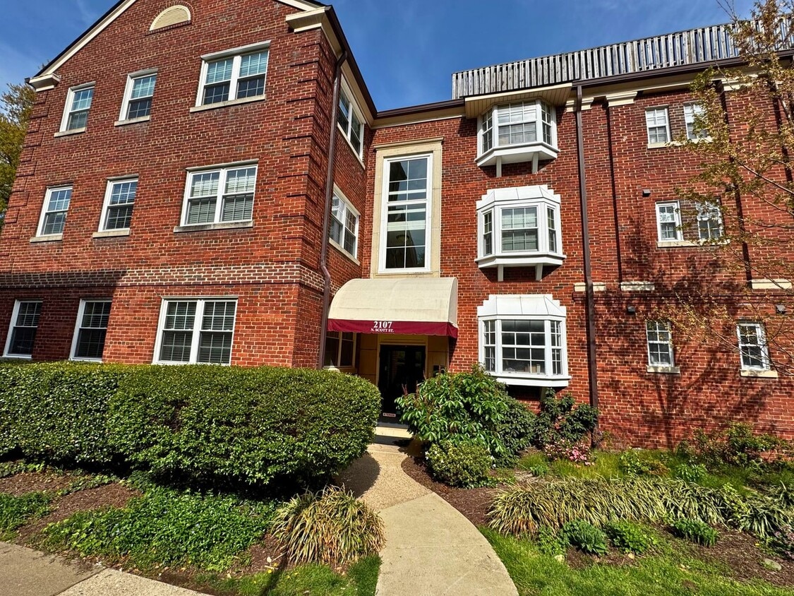 Photo - 2107 N Scott St (Arlington, VA)