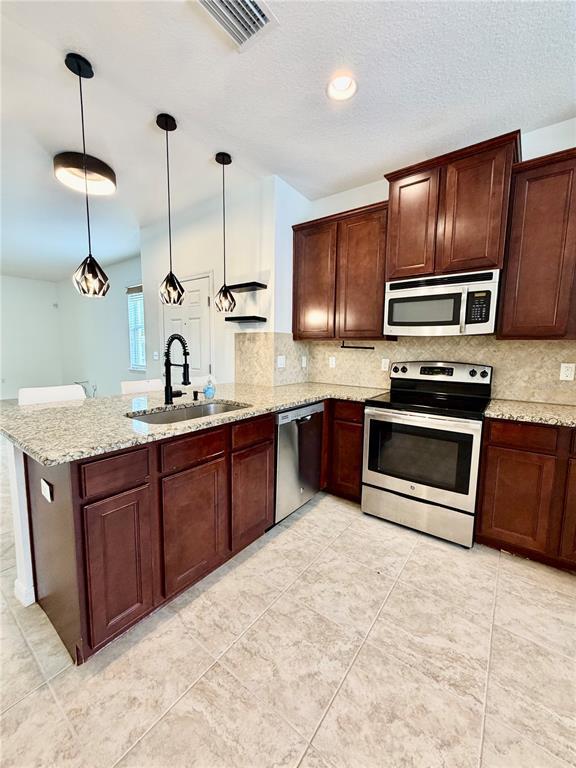 Building Photo - 13961 River Willow Pl