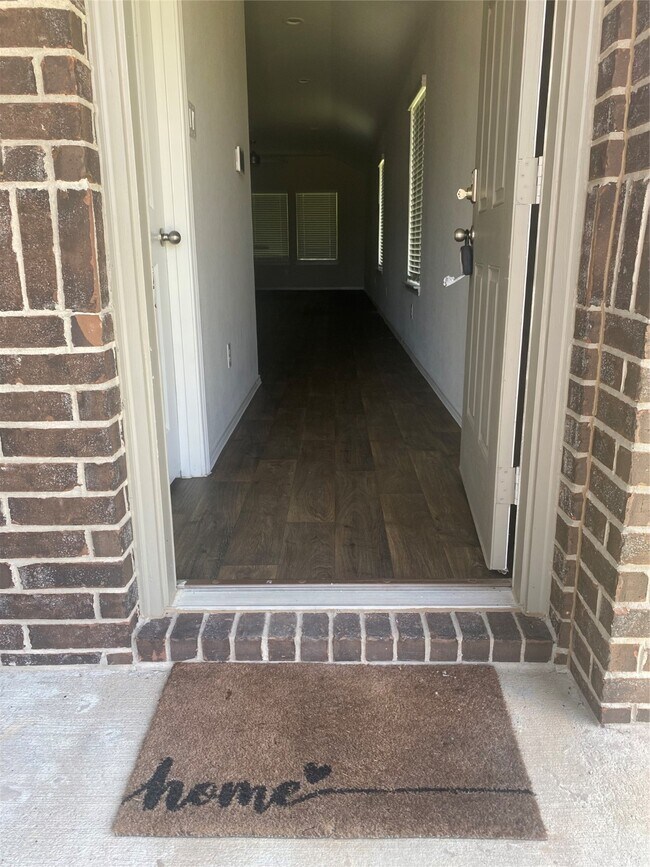 Foto del edificio - 16937 Rich Pines Dr