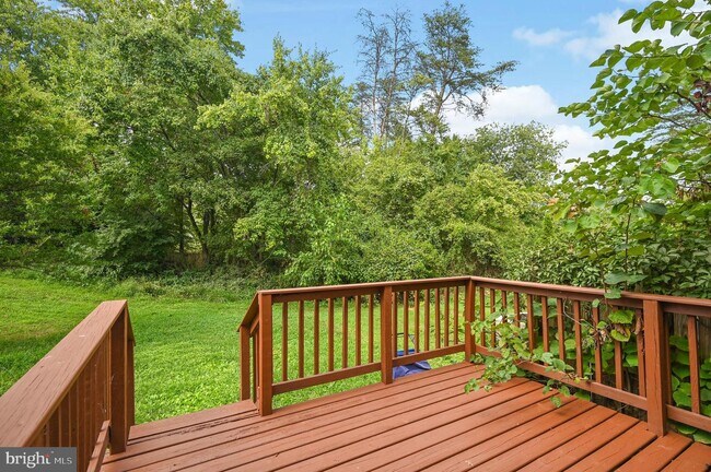 Foto del edificio - 8131 Aspenwood Way