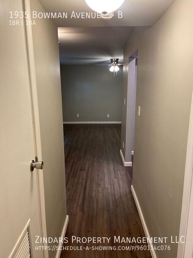 Building Photo - 1935 N Bowman Ave