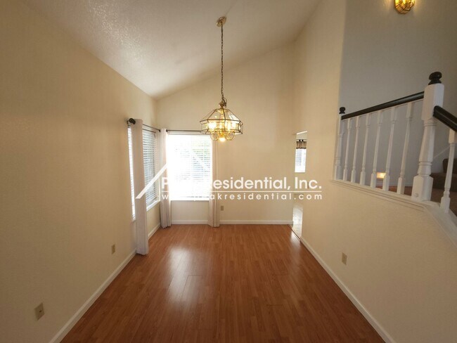 Building Photo - 4 br, 3 bath House - 8127 Orchid Tree Way