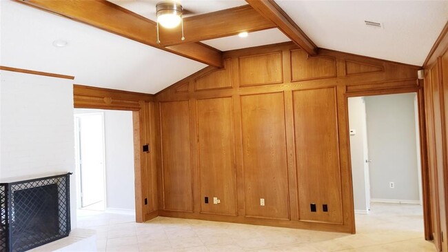 Building Photo - 3402 Queenswood Ln