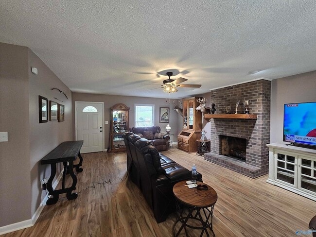 Building Photo - 112 Jacque-Jim Dr