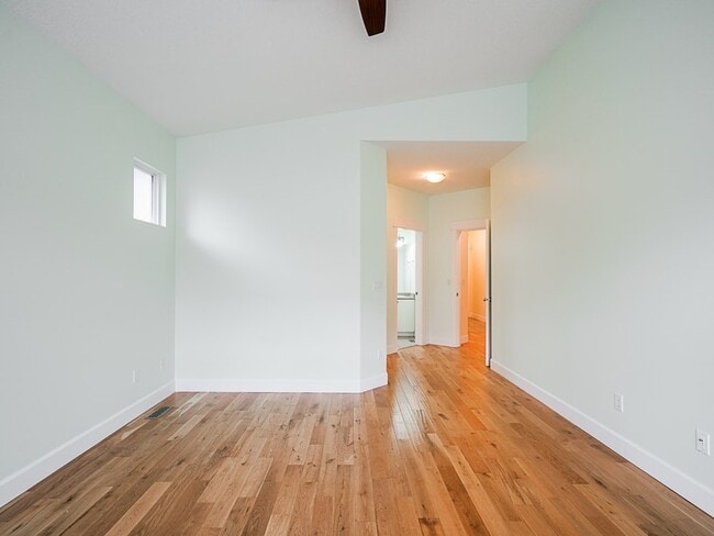 Building Photo - 6932 197B St