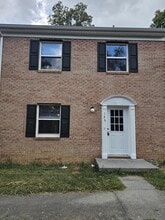 Building Photo - 145 Buckingham Dr