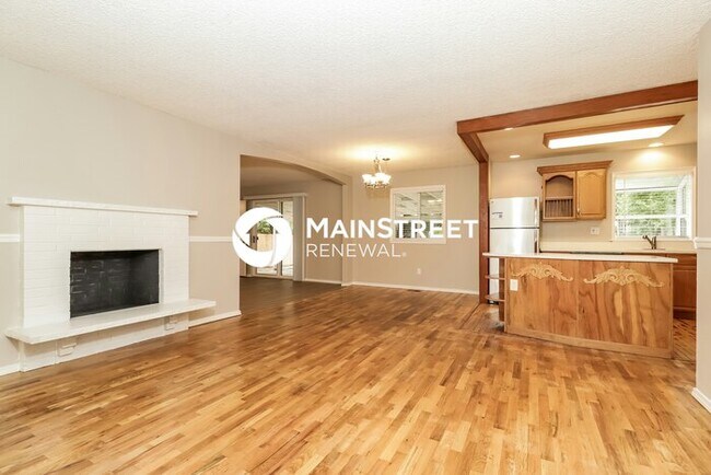 Foto del edificio - 4 Bedroom Pet-Friendly Home in University Place, WA with Main Street Renewal
