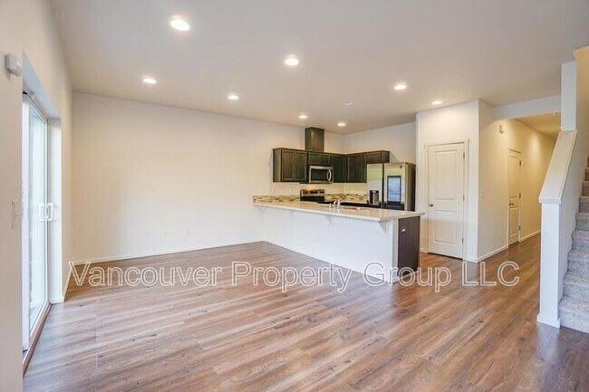Building Photo - 2153 NE 118th Pl