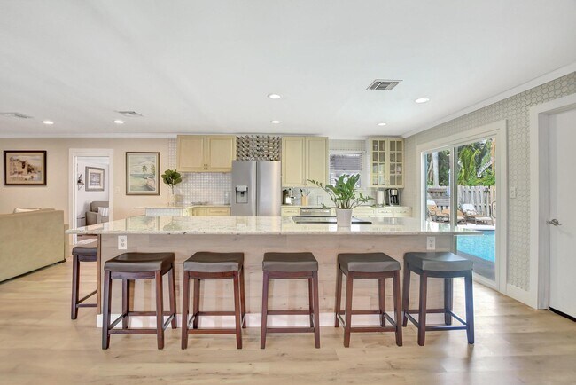 Foto del edificio - 1599 Isabel Rd Oeste