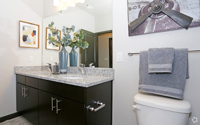 2HAB/2BA - 1,088 ft² - Gran patio - Trillium