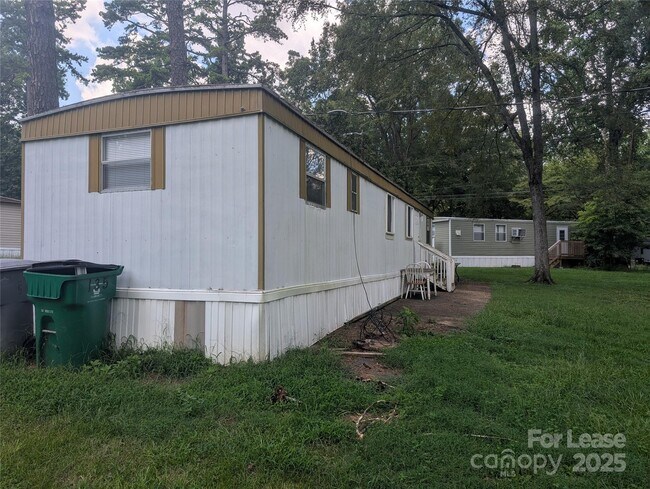 Building Photo - 6028 McDaniel Ln