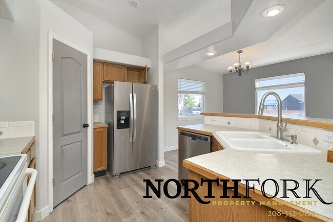 Foto del edificio - Comfortable, clean Meridian, Idaho Home available today!