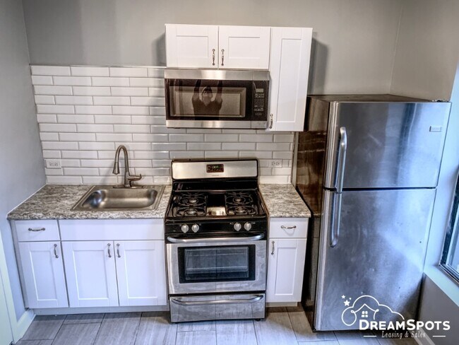 Building Photo - 6730 S Chappel Ave