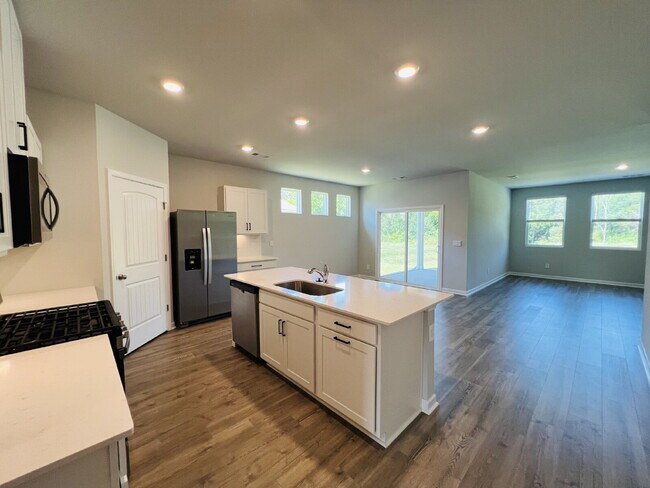 Foto del edificio - 6380 Japonica Ln
