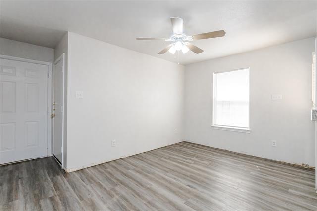 Building Photo - 1217 Village Garden Dr