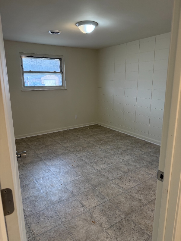 Foto del edificio - 1029 E Walnut St