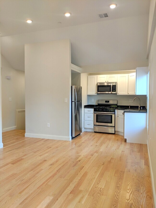 Foto del edificio - 44 Cogswell Ave