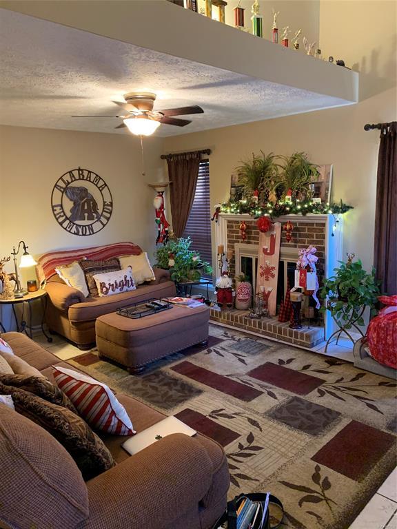 Foto del edificio - 4104 Tandy Dr