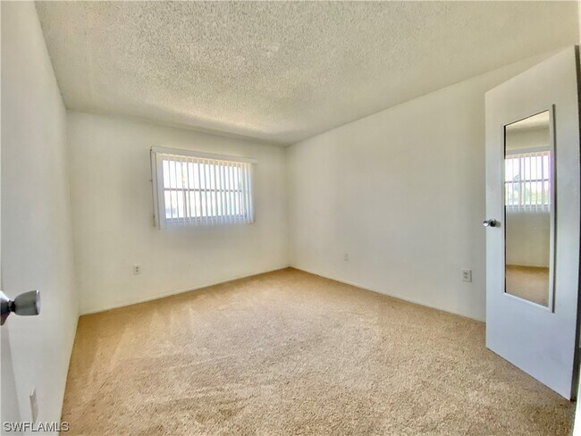 Foto del edificio - 3704 Broadway