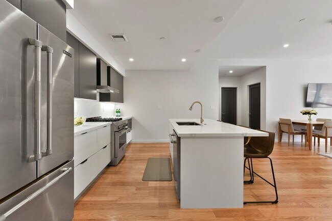 Foto del edificio - 531-533-533 E 2nd St