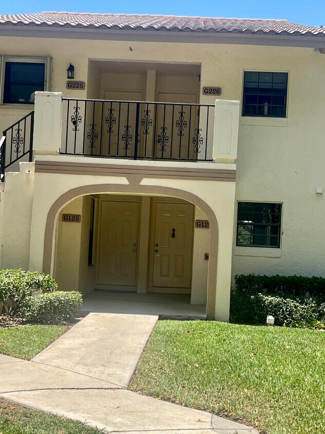 Foto principal - 2650 Greenwood Terrace