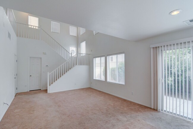 Building Photo - 2753 Kona Crest Ave