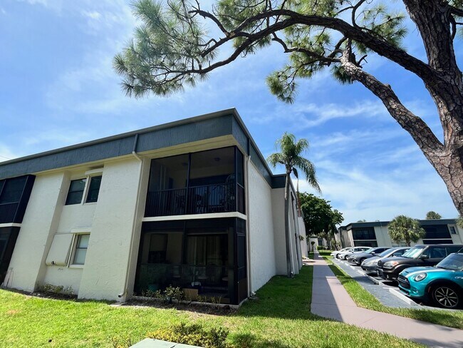 Foto del edificio - 225 SE 10th St
