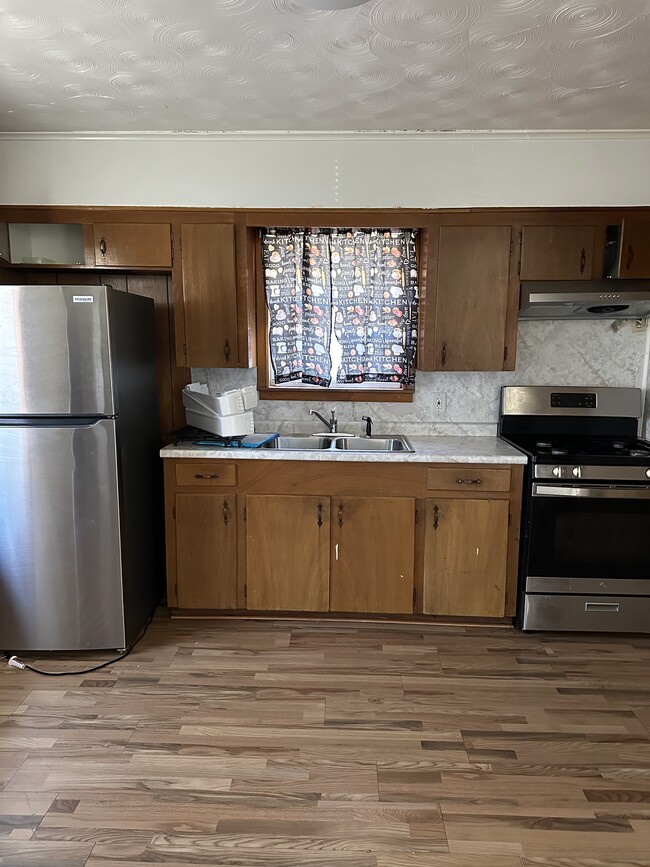 Kitchen - 3403 Frederick St