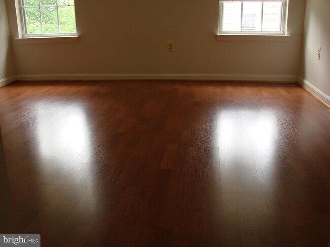 Foto del edificio - 127 Timberbrook Ln