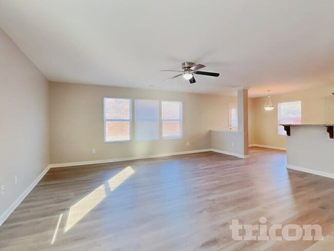 Foto del edificio - 963 Bitting Hall Cir