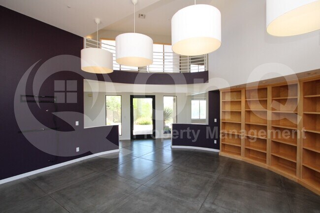 Foto del edificio - 5844 E Carefree Mountain Dr