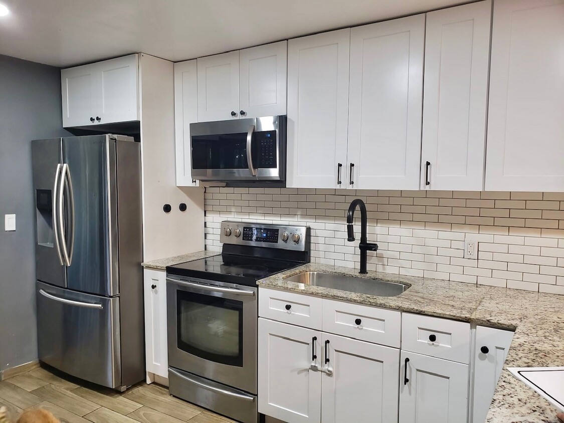 Foto principal - 5907 S Farragut Dr