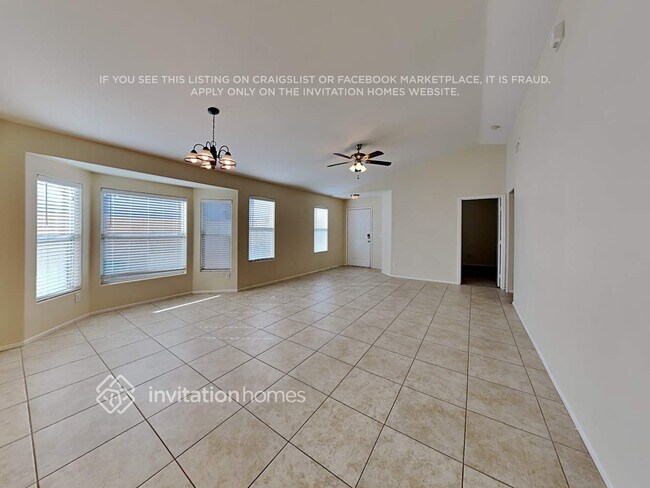 Building Photo - 3059 W Lone Cactus Dr