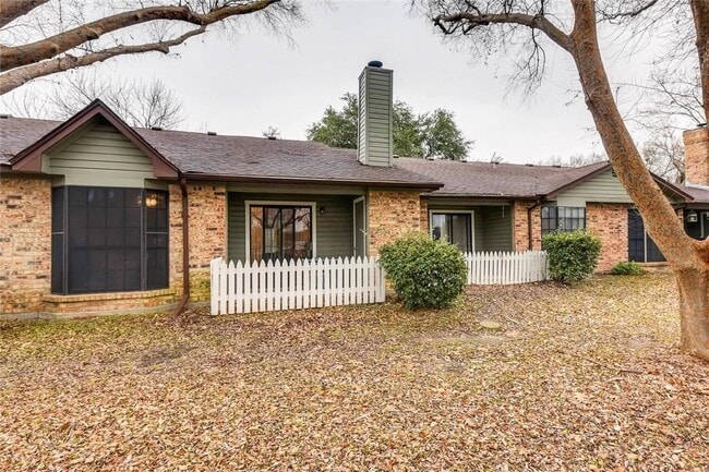 Building Photo - 1601 Faro Dr