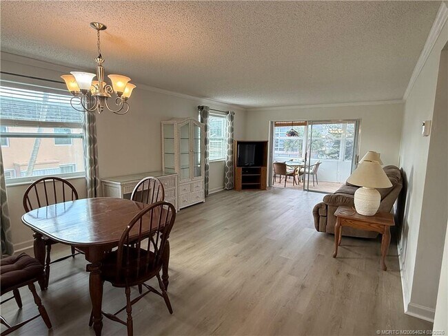 Foto del edificio - 2950 SE Ocean Blvd