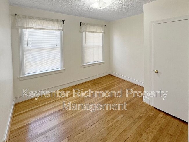 Building Photo - 210 N Stafford Ave